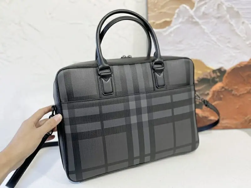 burberry aaa homme sac a main  s_10704aa3